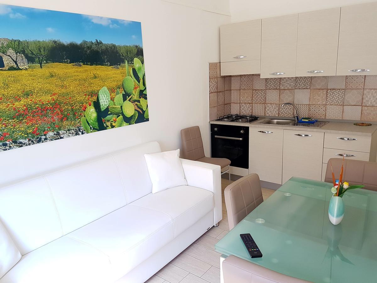 Case Vacanza Via Mozart Porto Cesareo Exterior foto