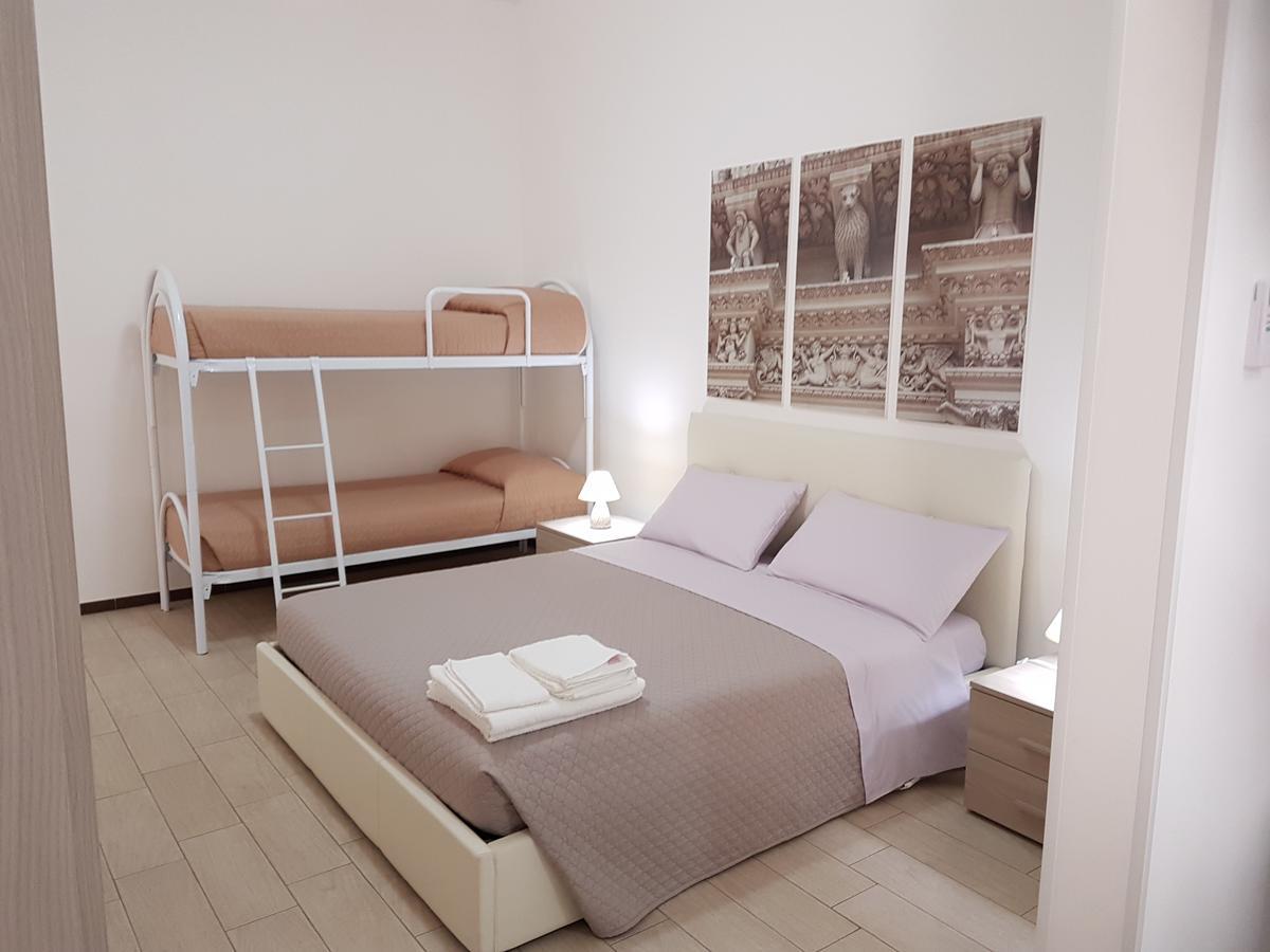 Case Vacanza Via Mozart Porto Cesareo Exterior foto
