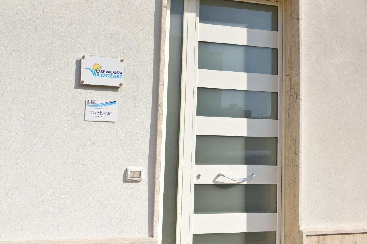 Case Vacanza Via Mozart Porto Cesareo Exterior foto