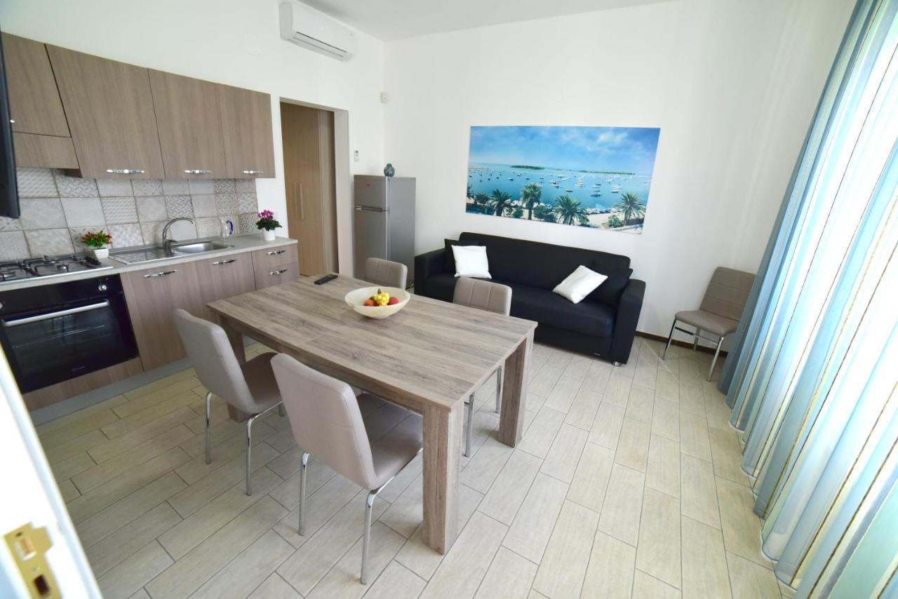 Case Vacanza Via Mozart Porto Cesareo Exterior foto