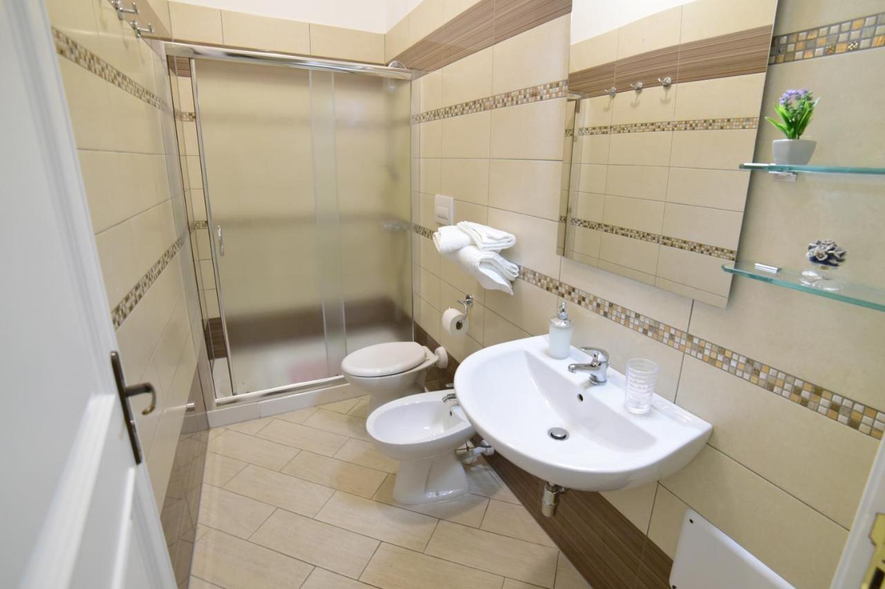 Case Vacanza Via Mozart Porto Cesareo Exterior foto