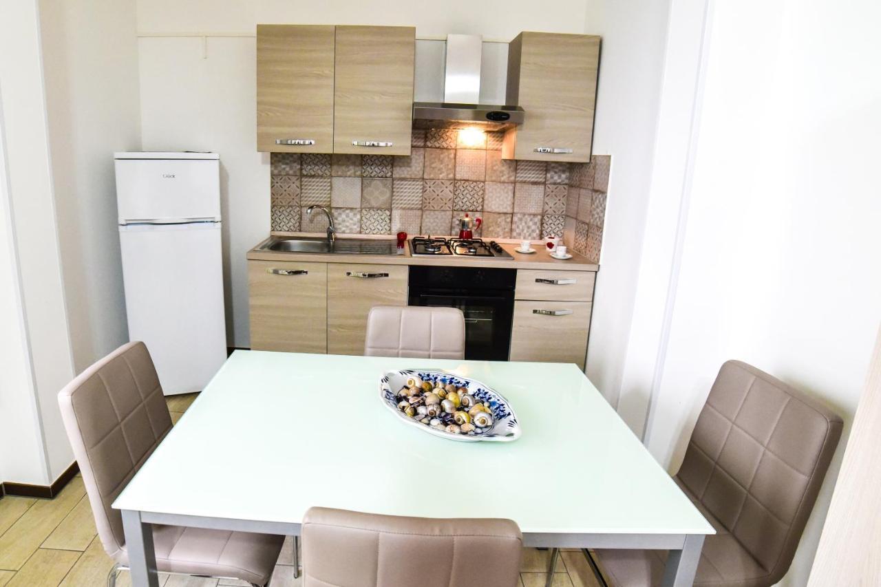 Case Vacanza Via Mozart Porto Cesareo Exterior foto
